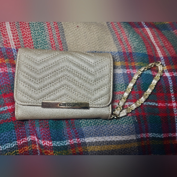 Guess Wristlet Wallet - Picture 7 of 8